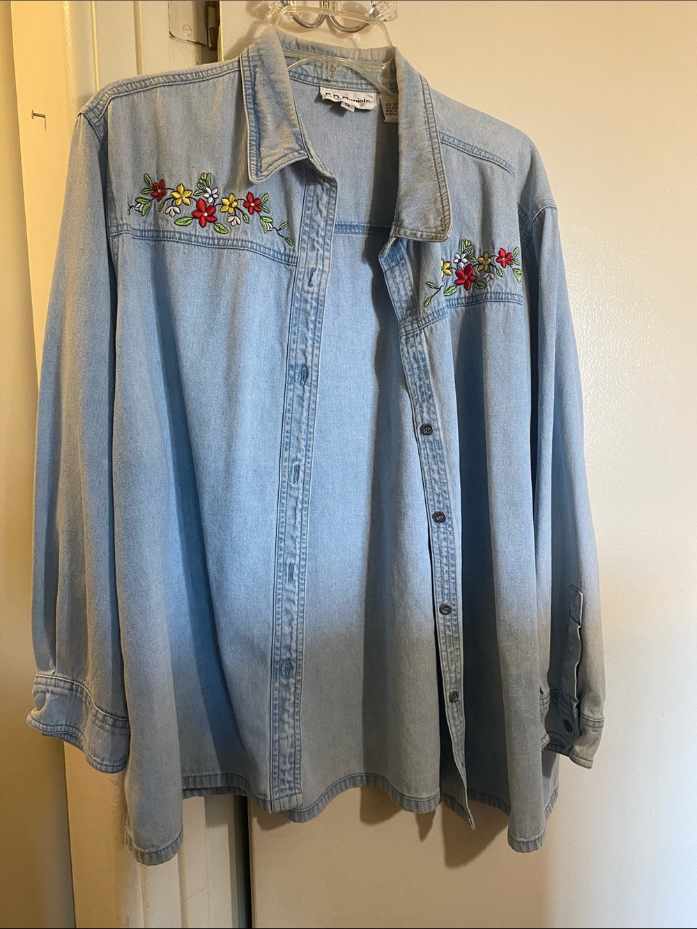 Embroidered Light Blue Denim Button-Down Shirt - Casual Floral Detail